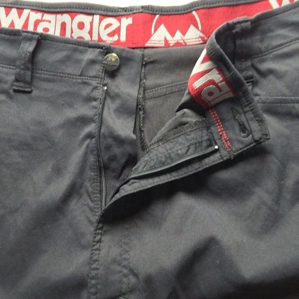 Wrangler Cargo Shorts Mens 44 Black Nylon Spandex Microfiber 10 Inseam Casual